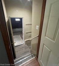 10053 Royal Grand Ave in Redford Township, MI - Building Photo - Building Photo