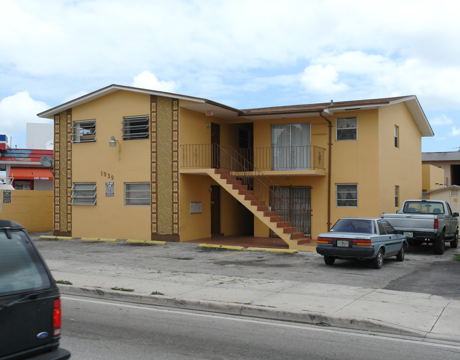 1939 NW 22nd Ave in Miami, FL - Building Photo