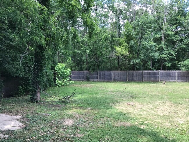 8330 Clough Pike in Cincinnati, OH - Building Photo - Building Photo