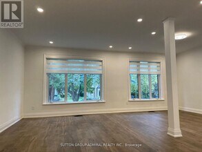 7 Resolution Crescent in Toronto, ON - Building Photo - Building Photo