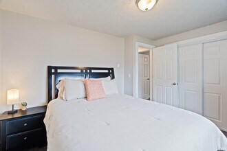 3012 N Hogan St, Unit #1 in Spokane, WA - Building Photo - Building Photo