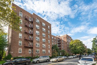 8802 35th Ave in Jackson Heights, NY - Building Photo - Building Photo