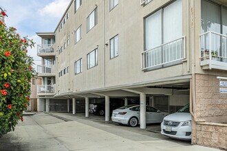 Sea Isle Landing in Long Beach, CA - Building Photo - Building Photo