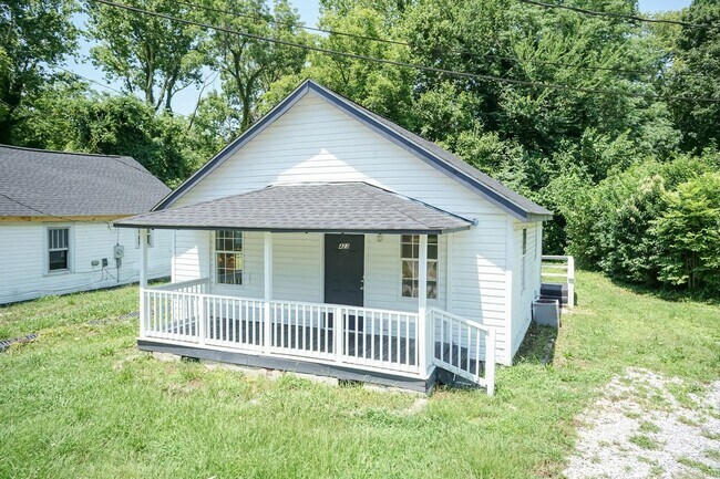 423 E Rockspring St in Henderson, NC - Building Photo - Building Photo