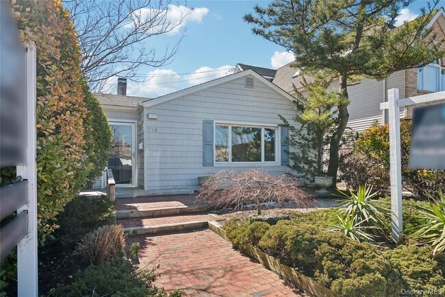 714 E Park Ave in Long Beach, NY - Building Photo - Building Photo
