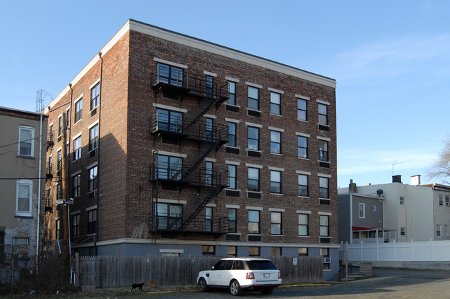 18-20 Park St in Jersey City, NJ - Foto de edificio - Building Photo