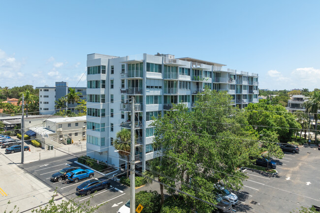 Chateau Mar Condominiums in Fort Lauderdale, FL - Building Photo - Building Photo