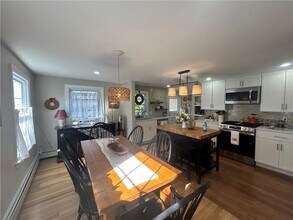 84 Kay Blvd in Newport, RI - Building Photo - Building Photo