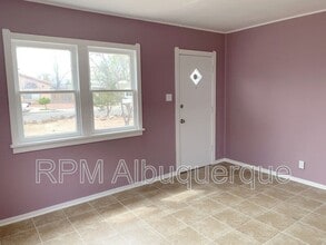 1007 Headingly Ave NW in Albuquerque, NM - Building Photo - Building Photo