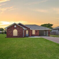 309 Flying Bridge Dr in Gun Barrel City, TX - Building Photo