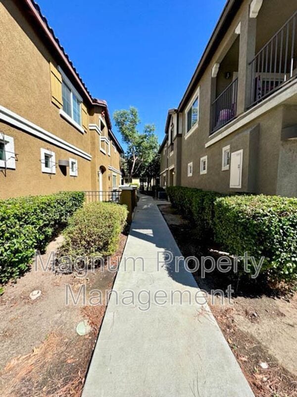 25826 Iris Ave in Moreno Valley, CA - Building Photo - Building Photo