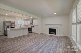 3900 Rhodes Ave in Charlotte, NC - Foto de edificio - Building Photo