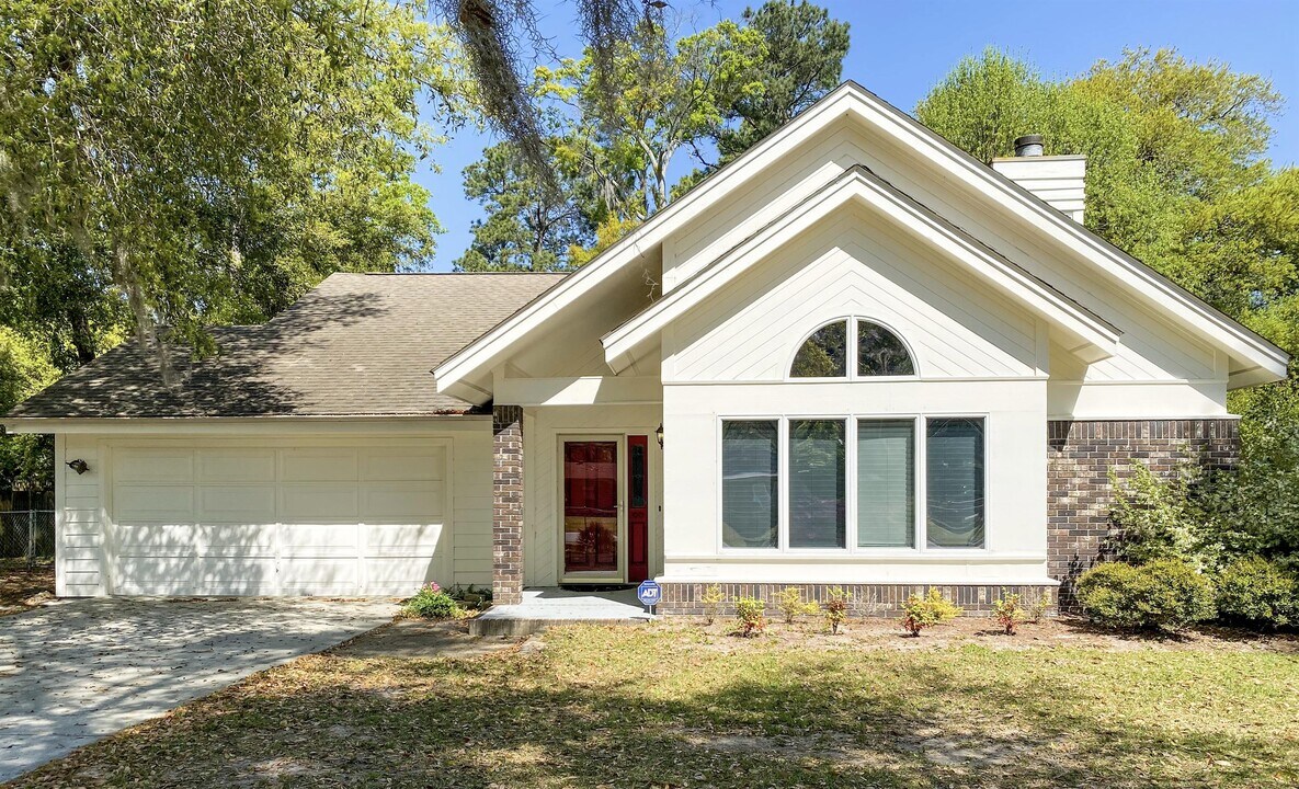 6019 Vaux Rd in Beaufort, SC - Building Photo