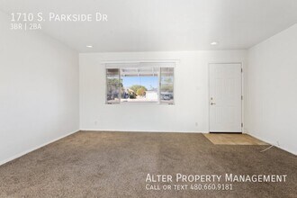 1710 S Parkside Dr in Tempe, AZ - Building Photo - Building Photo