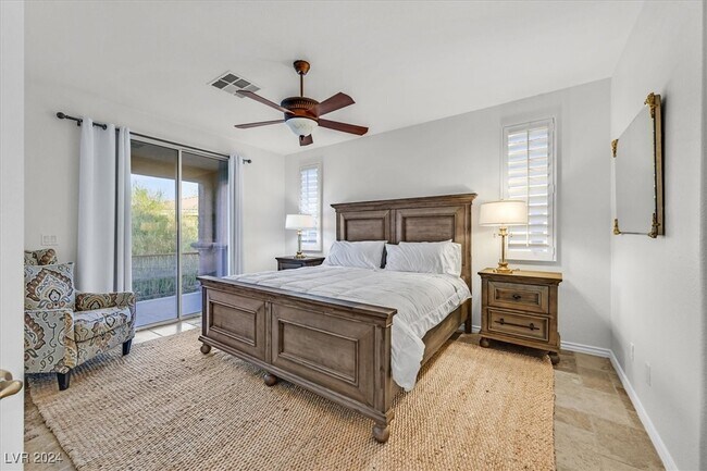 2738 Kingclaven Dr in Henderson, NV - Foto de edificio - Building Photo