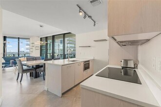 501 NE 31st St, Unit 706 in Miami, FL - Building Photo - Building Photo