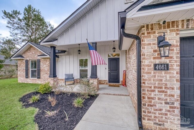 4661 Carl Booker Rd in Milton, FL - Building Photo - Building Photo