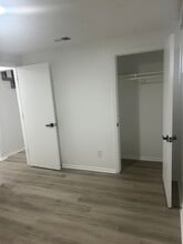 3803 NE Colonial Dr, Unit 3803 in Lee's Summit, MO - Foto de edificio - Building Photo