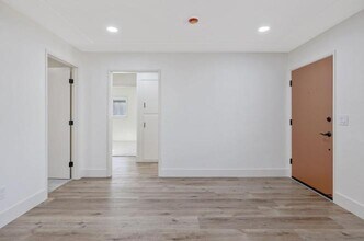 1246 E Buckingham Way in Fresno, CA - Building Photo - Building Photo