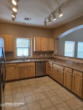 1702 E Bell Rd in Phoenix, AZ - Building Photo - Building Photo