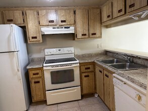 3527 NW 114th Terrace in Coral Springs, FL - Foto de edificio - Building Photo