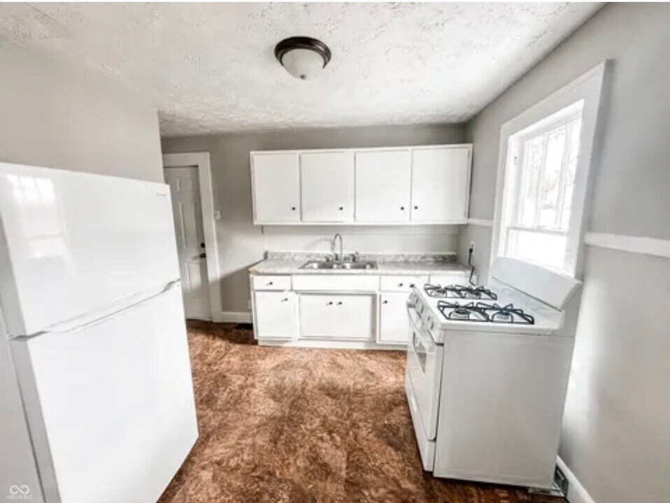 2626 Morton St in Anderson, IN - Building Photo