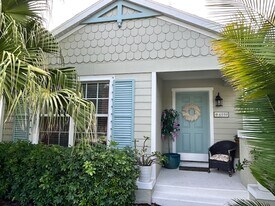 6559 Pine Breeze Run in Sarasota, FL - Building Photo