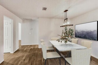 15 White Bark Pl in The Woodlands, TX - Building Photo - Building Photo