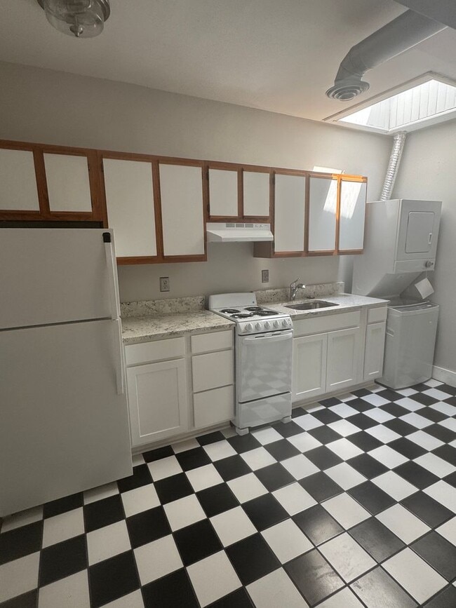property at 1-63-62 E Gay St