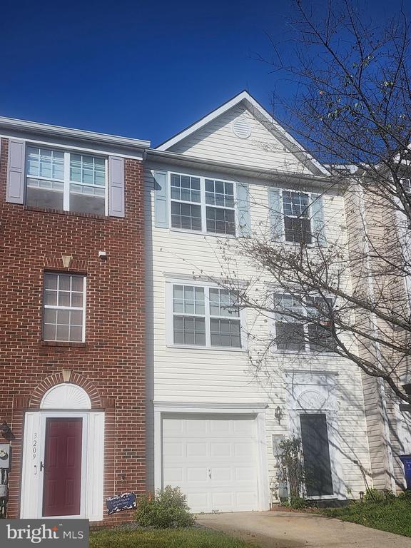 property at 3211 Halcyon Ct
