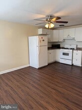 7122 Clinton Rd in Upper Darby, PA - Building Photo - Building Photo