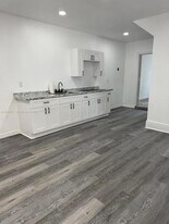 613 NE 5th St in Florida City, FL - Building Photo