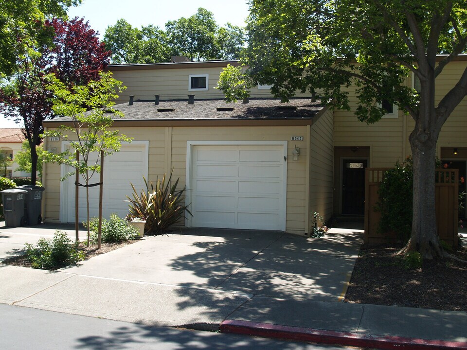 6542 Pioneer Ln in Dublin, CA - Building Photo