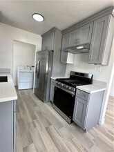 1544 Ruhland Ave in Manhattan Beach, CA - Building Photo - Building Photo