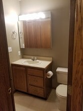 1208 Koestner St, Unit 6 in Burlington, IA - Building Photo - Building Photo