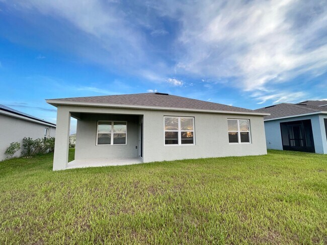 477 Noble Ave in Davenport, FL - Building Photo - Building Photo