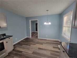 9313 Oak Meadow Ct in Fayetteville, NC - Foto de edificio - Building Photo