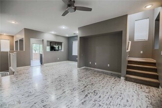 10633 W Double Spring Ct in Las Vegas, NV - Building Photo - Building Photo