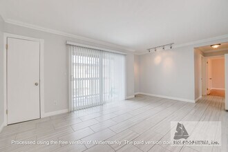 205 13th St in Huntington Beach, CA - Building Photo - Building Photo