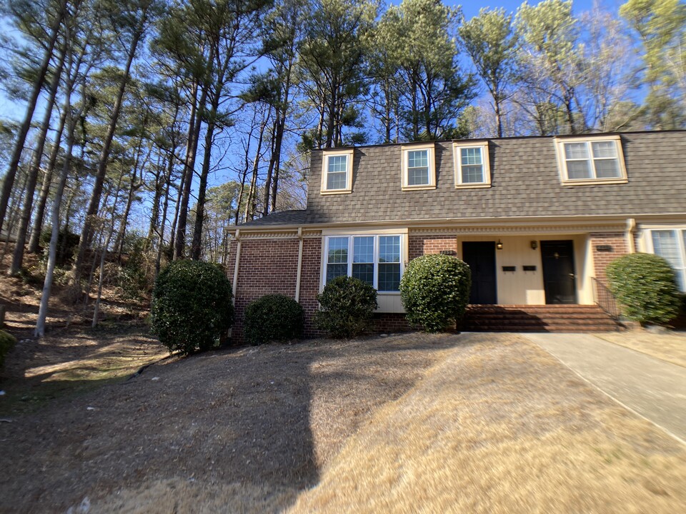 4359 Wilderness Ct in Mountain Brook, AL - Foto de edificio