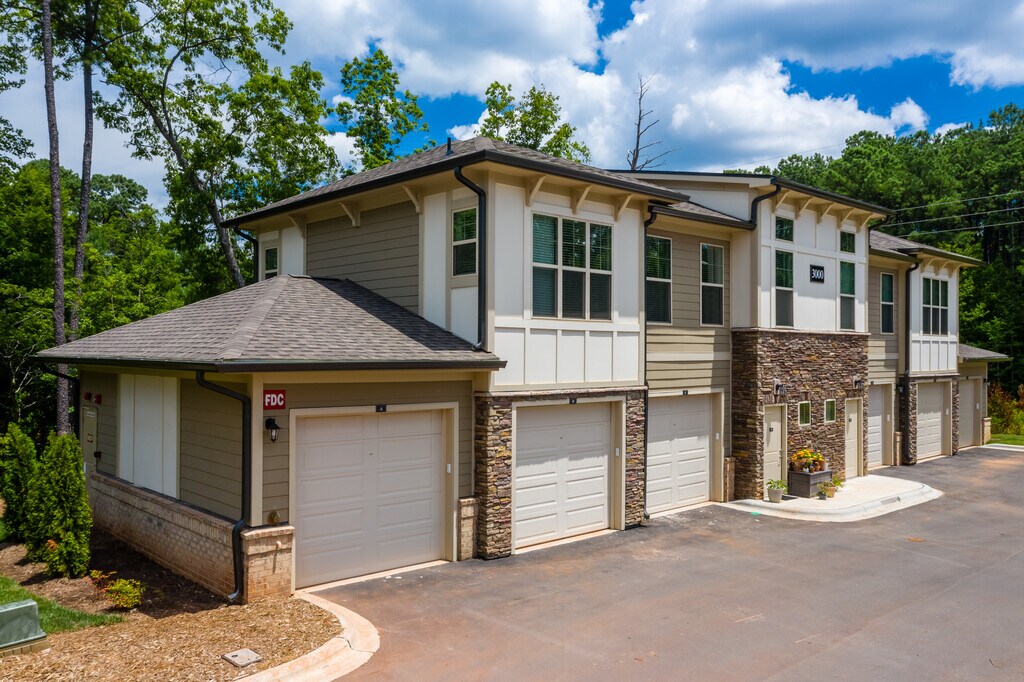 The Peak at Nichols Plaza Apartments in Apex, NC