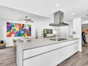 9831 SW 58th Ct in Cooper City, FL - Foto de edificio - Building Photo