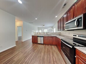 7305 Ethans Way in Burlington, NC - Building Photo - Building Photo