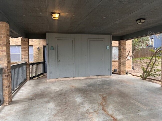 3308 Dunliegh Dr in Austin, TX - Building Photo - Building Photo