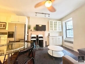 955 2nd Ave in New York, NY - Building Photo - Building Photo