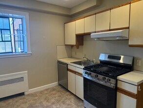 102 Sewall Ave in Brookline, MA - Building Photo - Building Photo