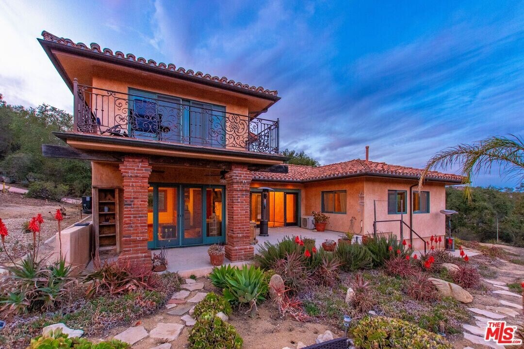1630 1/2 Will Geer Rd in Topanga, CA - Building Photo