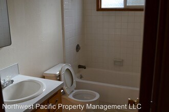 1624 Capitol St SE in Salem, OR - Building Photo - Building Photo