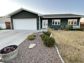 1413 29th Ave S in Great Falls, MT - Building Photo
