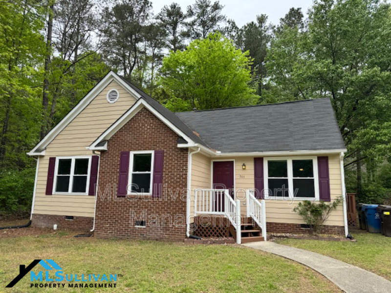 701 Greyson Dr in Durham, NC - Foto de edificio